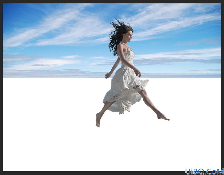 多图合一，合成一张在水面上漂浮的女人照片
