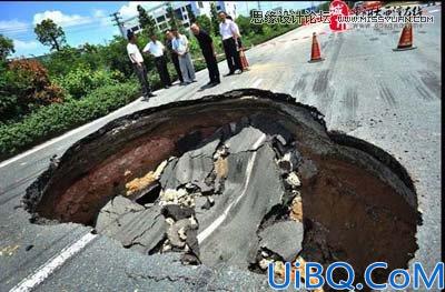 Photoshop合成城中哥斯拉