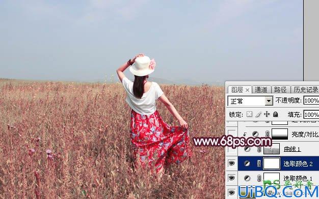 Photoshop给绿色草原上的唯美少女写真图片调出魔幻般意境红绿色