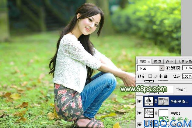 Photoshop给春天外景草地上自拍的甜美女生照片调出清新的粉绿色