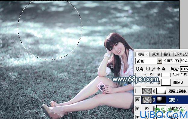 Photoshop美女调色：给绿草地上的可爱女孩儿生活照调出唯美的秋季淡蓝色