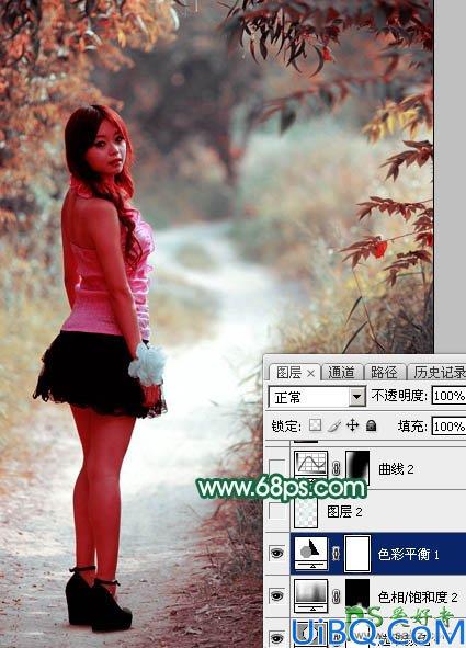 Photoshop给树林中自拍的美腿女孩生活照调出暗调秋季青红色