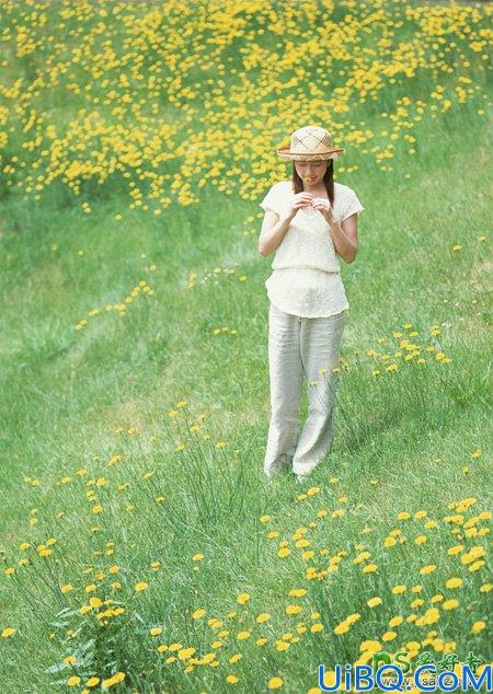 Photoshop给花草甸中的未成年少女写真照调出甜美的韩系粉红色