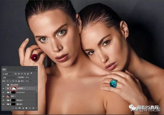 Photoshop人像修图美化教程：给性感的欧美人像调出光滑的小麦色皮肤。