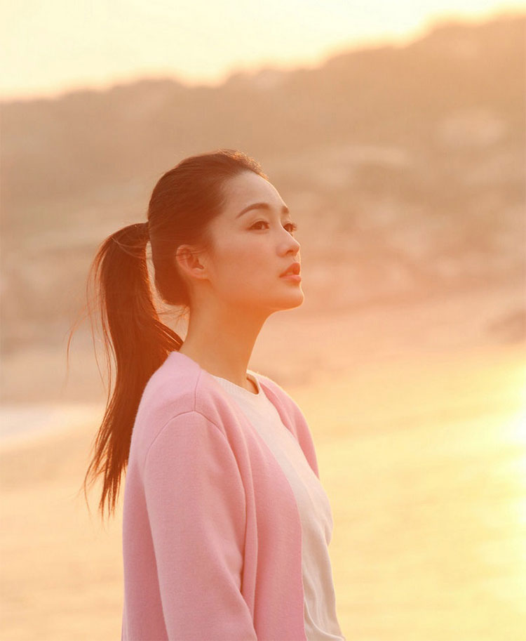 Photoshop电影色调调色：给夕阳下自拍的少女写真照调出粉粉的电影色调