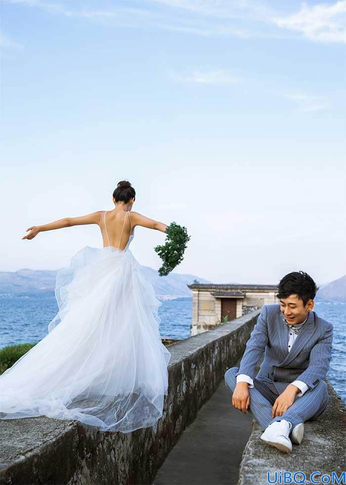 Photoshop调色教程：给户外婚纱情侣照调出一个云海天空效果。