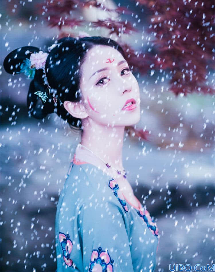 Photoshop美女调色教程：给古风美女加一个下雪的效果，并调出唯美的蓝色