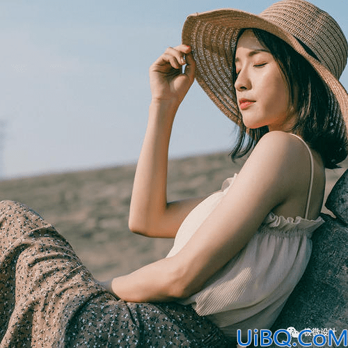 Photoshop复古色后期教程：给外景自拍的唯美女生照片调出复古雅致的色调