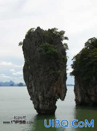 ps照片合成山谷中小村场景