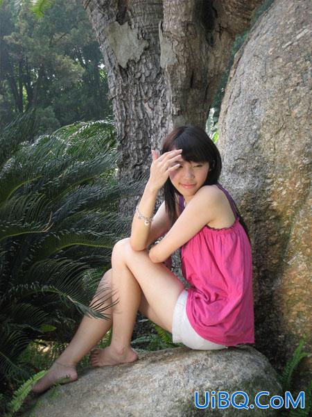 ps给公园美女图片加上柔和的蓝黄色