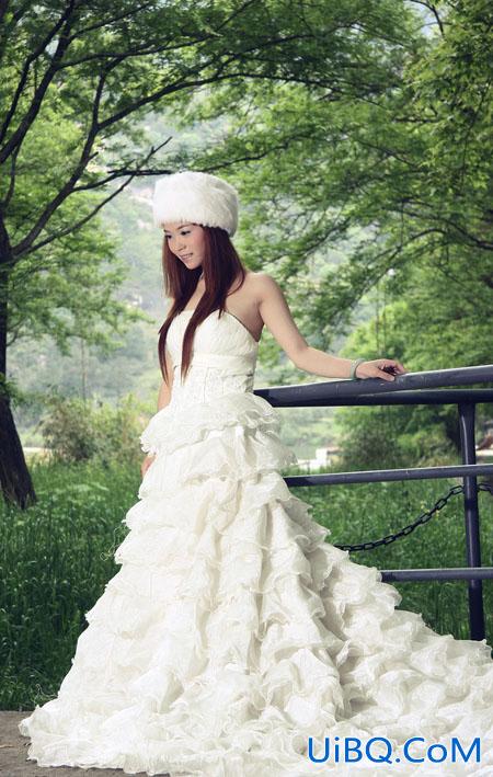 ps给树林美女婚纱照片增加梦幻的黄蓝色