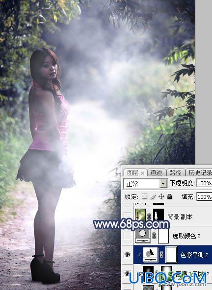 PS绿色树林中自拍的超短裙美腿女孩生活照调出梦幻的冷紫