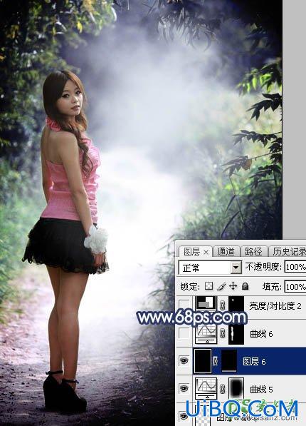 PS绿色树林中自拍的超短裙美腿女孩生活照调出梦幻的冷紫