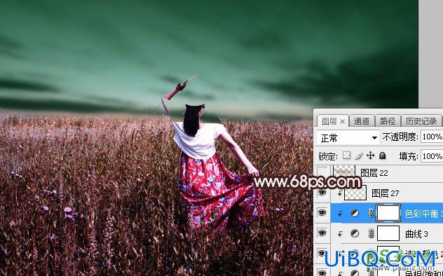 PS给草场上自拍的少女艺术照调出梦幻的青红色，霞光色彩