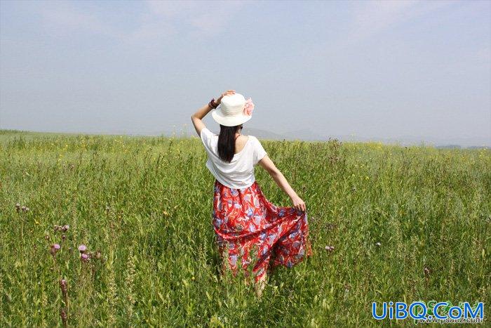 PS给草场上自拍的少女艺术照调出梦幻的青红色，霞光色彩