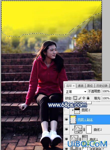 PS给古建筑边自拍的红色运动装青春少女写真图片调出霞光