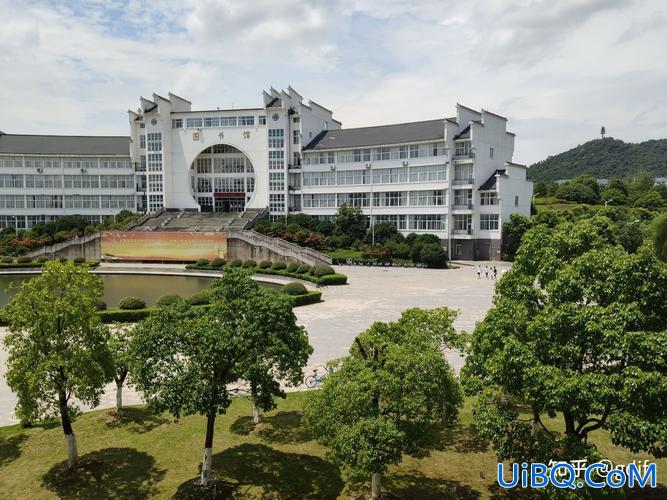池州提升学历哪里报名好(池州学院和滁州学院哪个排名高该选择哪个)？