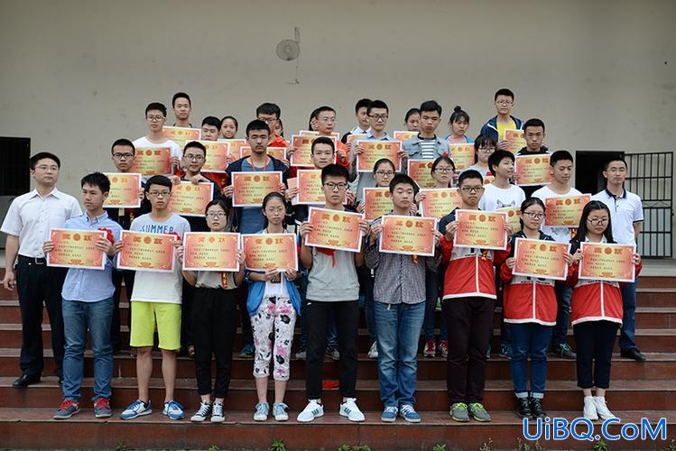 射洪官升学校毕业照图片(四川射洪中学怎么样啊)？